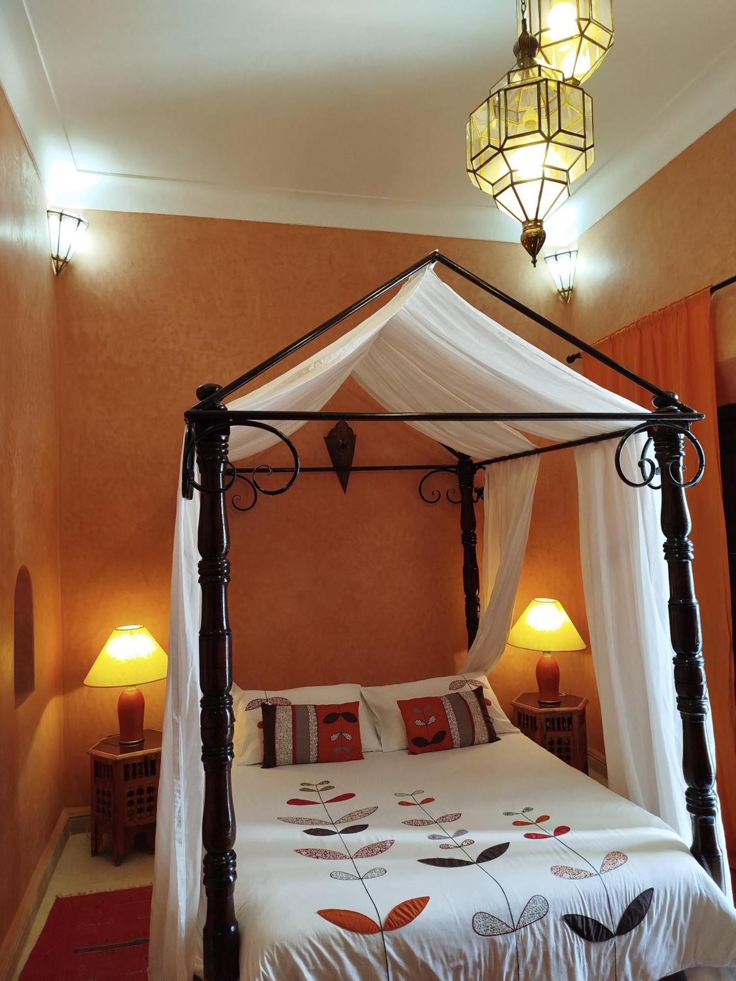 Riad Les Trois Mages Маракеш Екстериор снимка